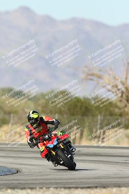 media/Dec-01-2025-Moto Forza (Mon) [[2daa91e15f]]/2-Intermediate Group/Session 3 (Turn 3)/